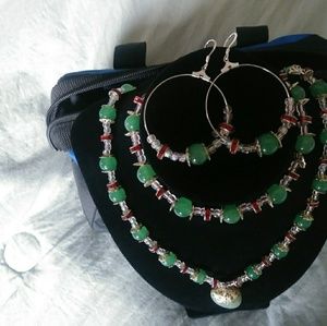 Necklace and earring set